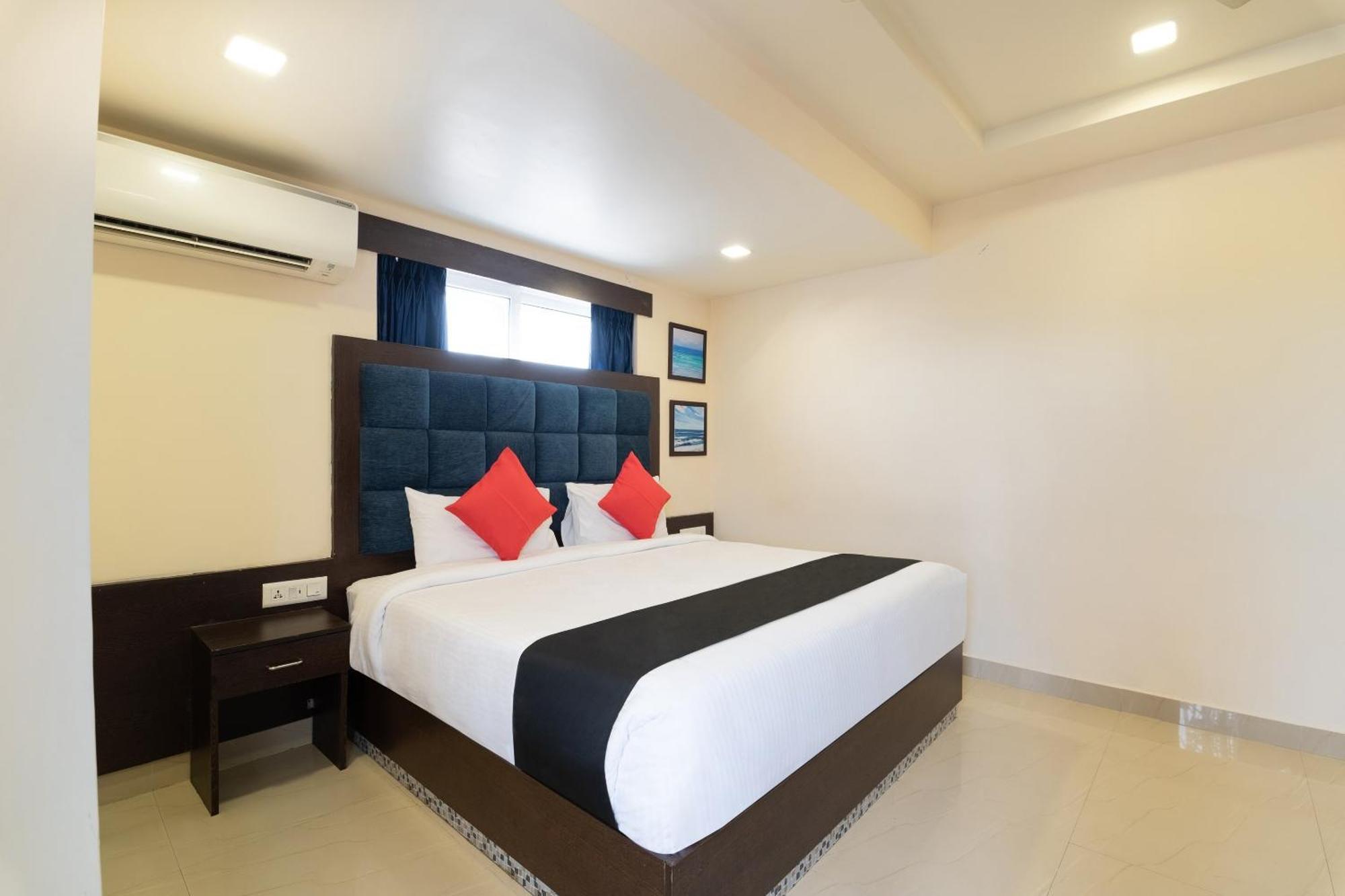 Super Capital O Seatree Hotel Raspari Palao Exterior photo